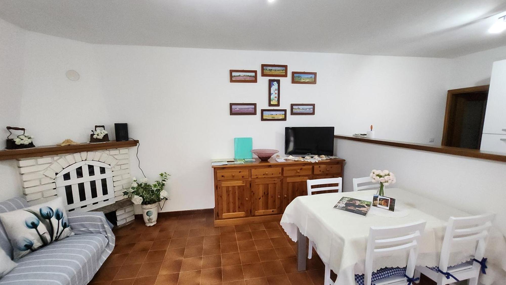 Laura'S Cottage With A View Of The Lake And Mountains Vakantiehuis *