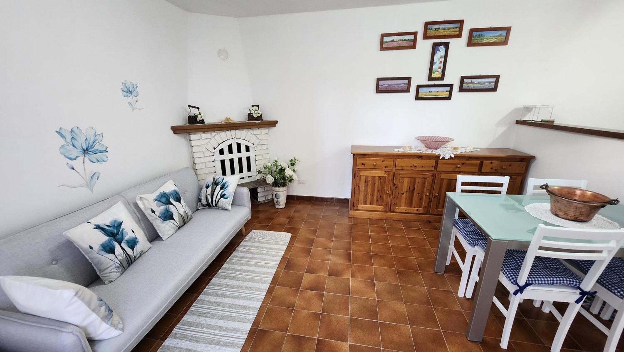 Laura'S Cottage With A View Of The Lake And Mountains Vakantiehuis Lierna