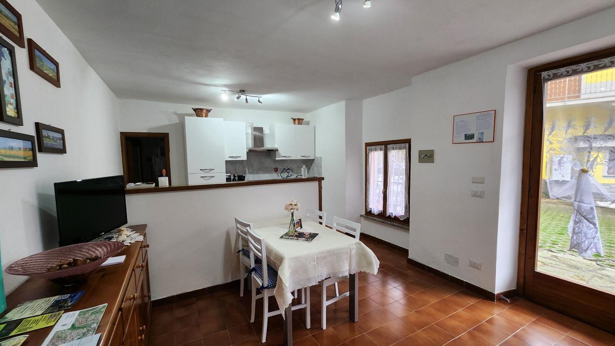 Vakantiehuis Laura'S Cottage With A View Of The Lake And Mountains Lierna