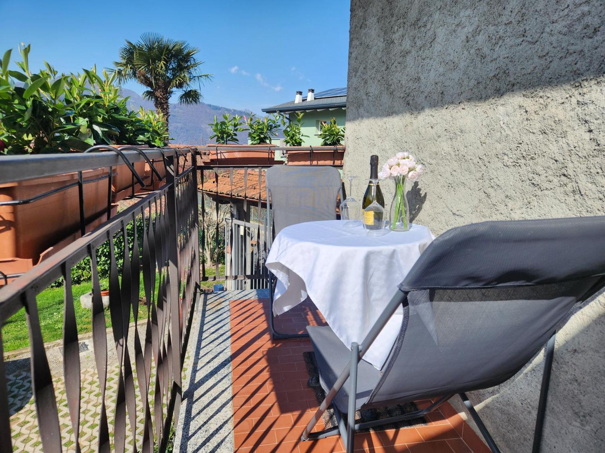 Laura'S Cottage With A View Of The Lake And Mountains Vakantiehuis Lierna