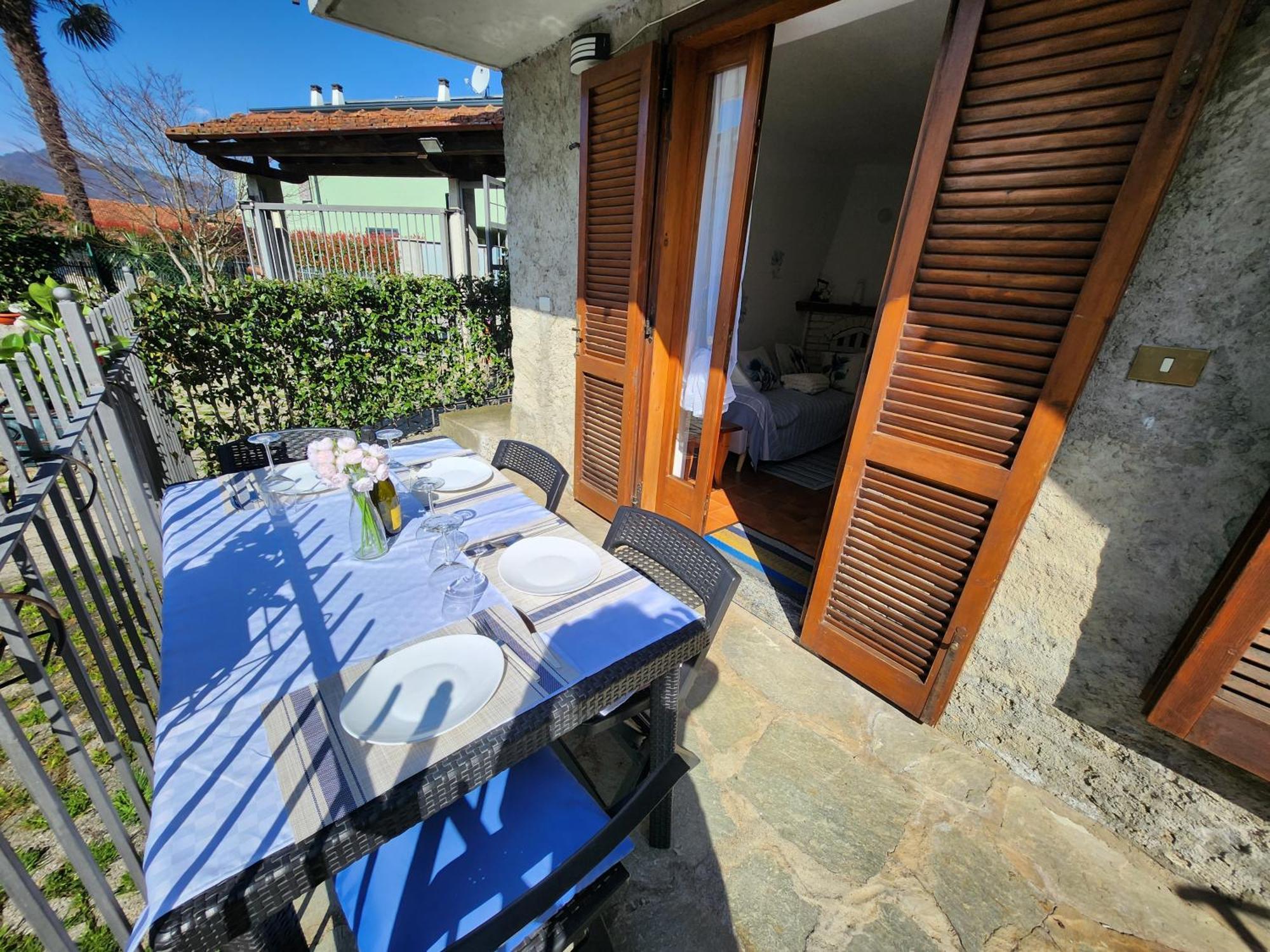 Vakantiehuis Laura'S Cottage With A View Of The Lake And Mountains Lierna